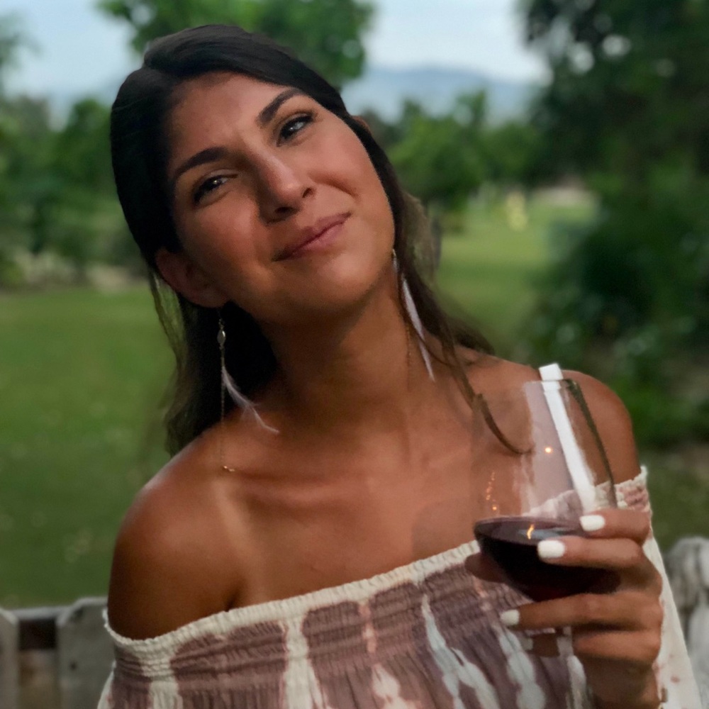 Meet your Posher, Holli